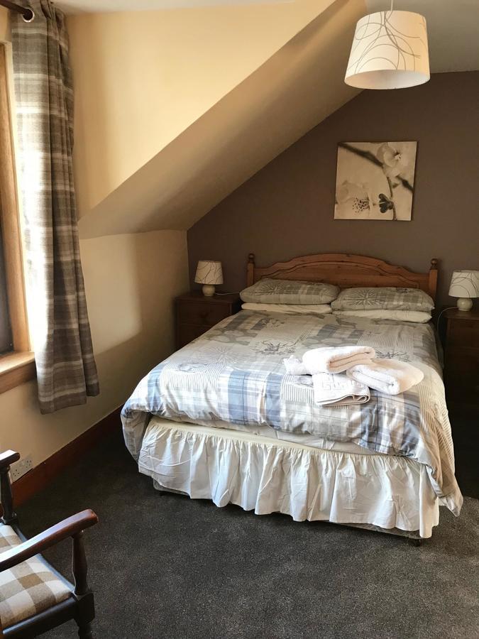 Greannan Upper Self Catering Apartment Blackwaterfoot Bagian luar foto